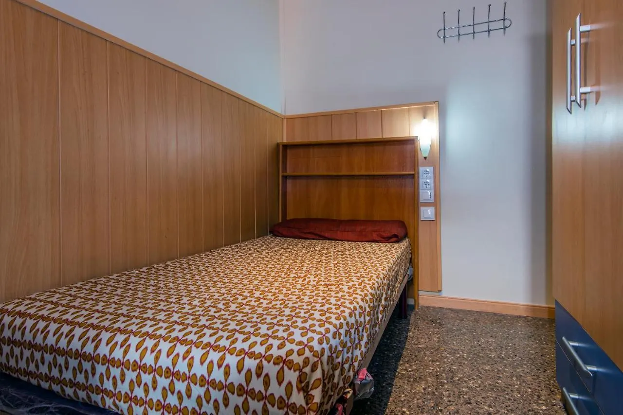 Hostel Residencia Sants Barcelona