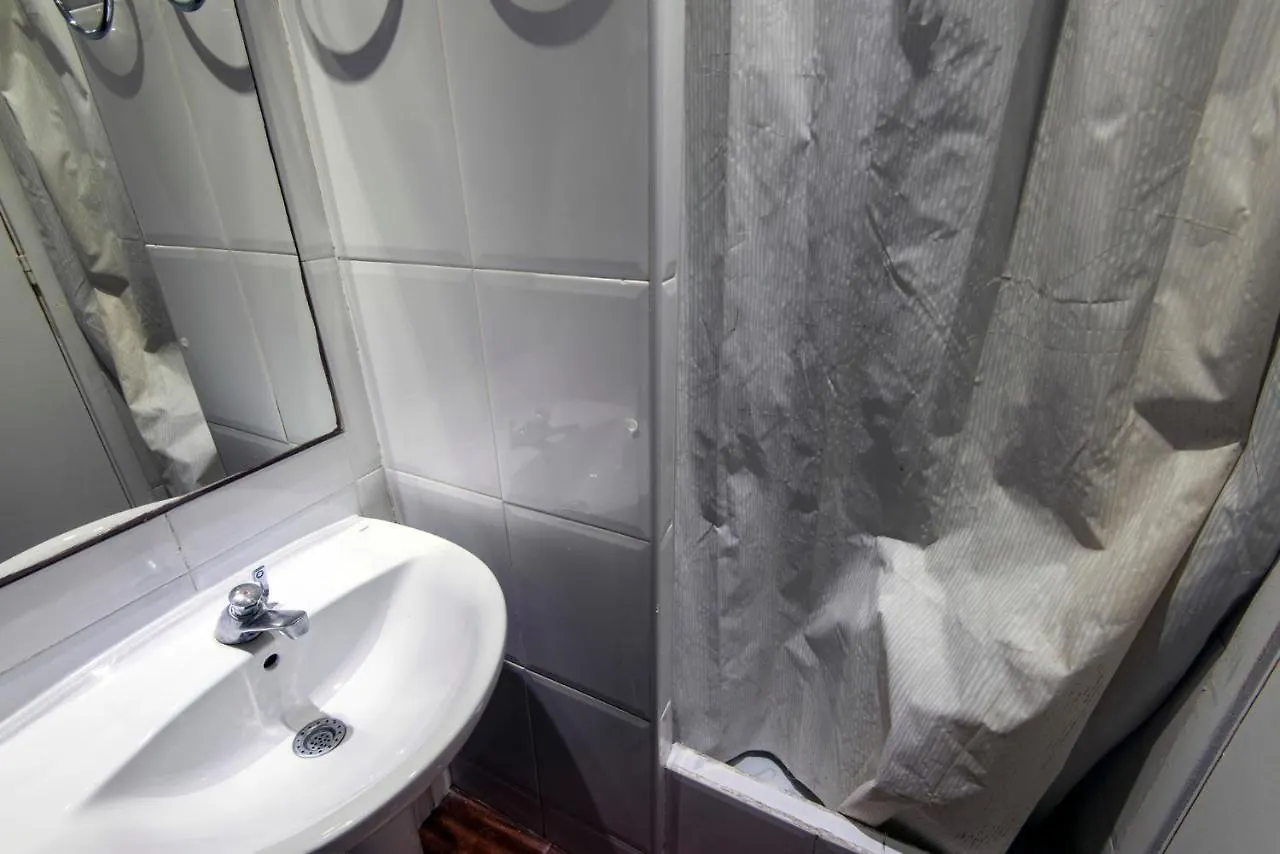 Hostel Residencia Sants Barcelona